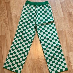 Oak and fort checkered pants size small